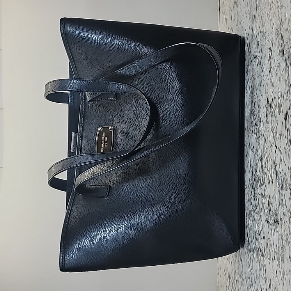 Michael Kors‎ Est. 1981 Classic Two Strap Tote